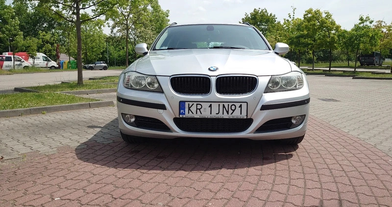 BMW Seria 3 cena 24500 przebieg: 236000, rok produkcji 2010 z Kraków małe 37
